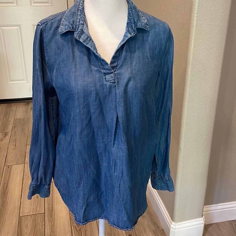 Banana Republic Boyfriend Fit Denim Long Sleeve Blouse